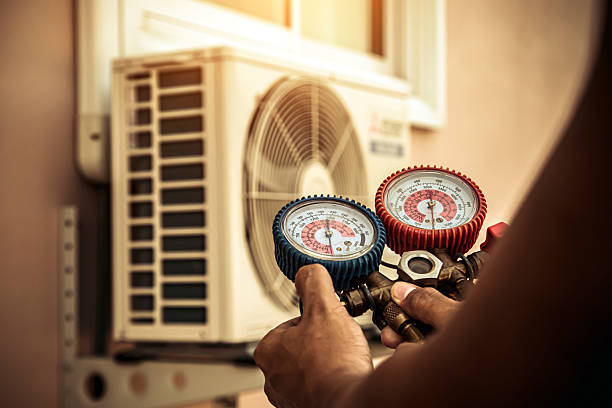 Professional Heat Pump Repair technician working in Conway, AR